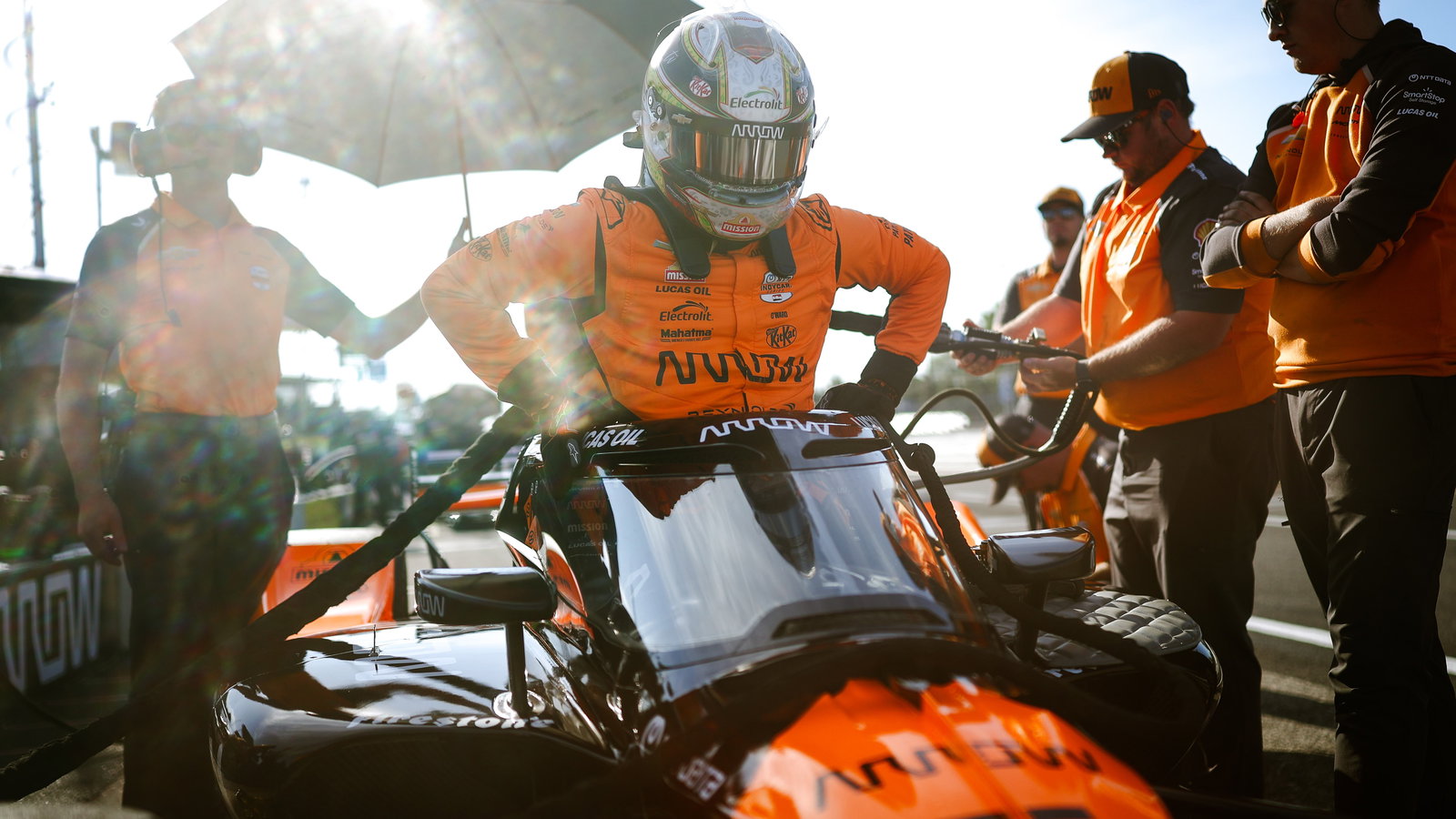 Pato O'Ward will lead the field away in Portland.