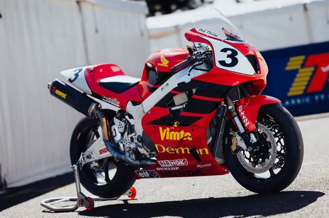 Michael Dunlop's bike for Joey Dunlop tribute lap