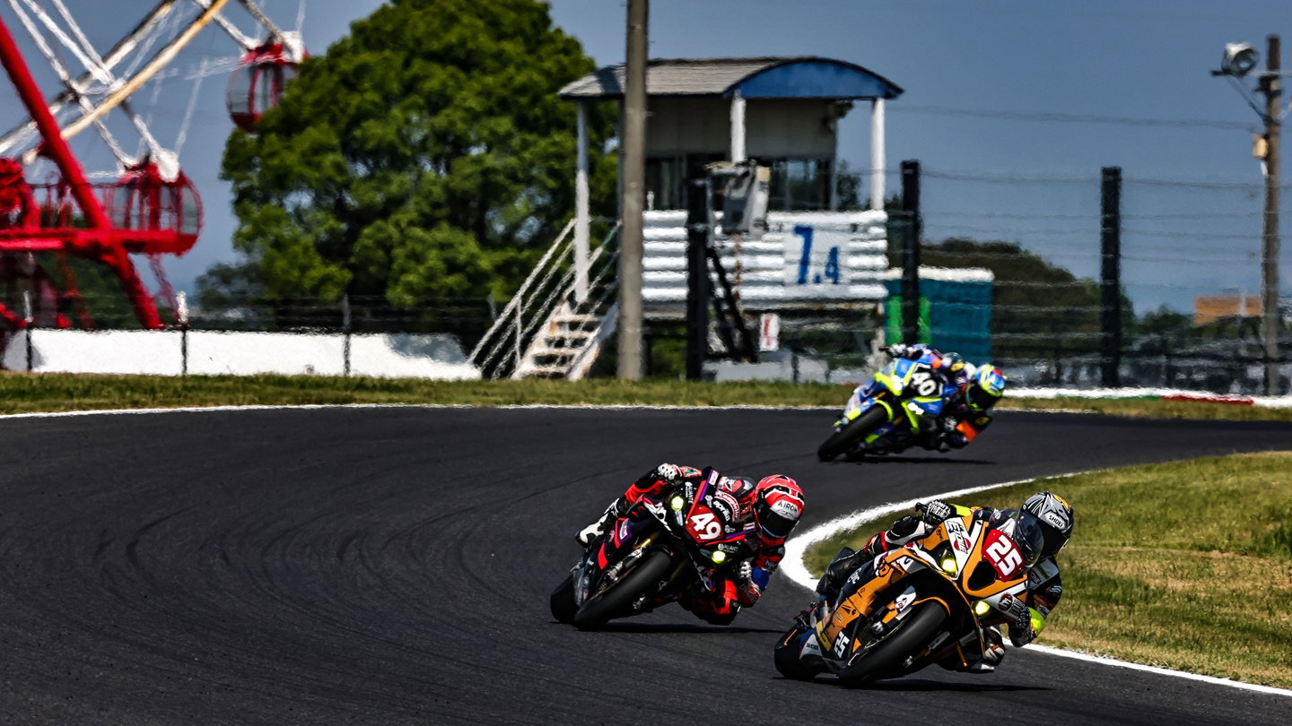 Suzuka 8 Hours track action