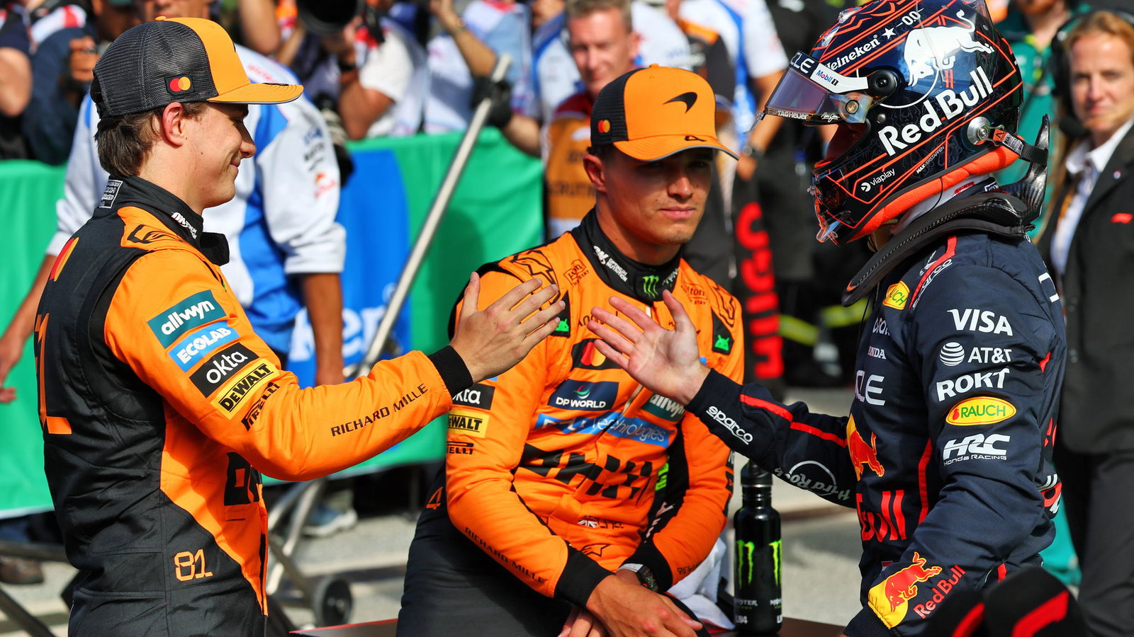 Piastri starts ahead of Norris and Verstappen