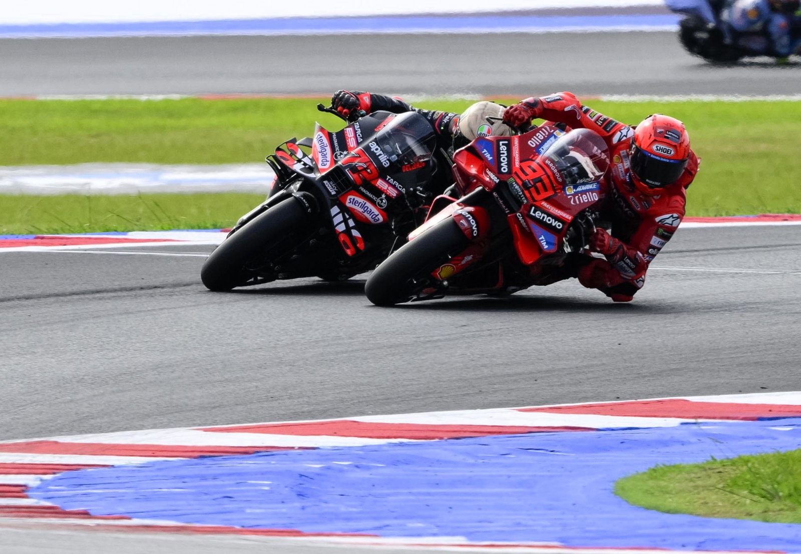 Marc Marquez passes Marco Bezzecchi, 2025 San Marino MotoGP Sprint