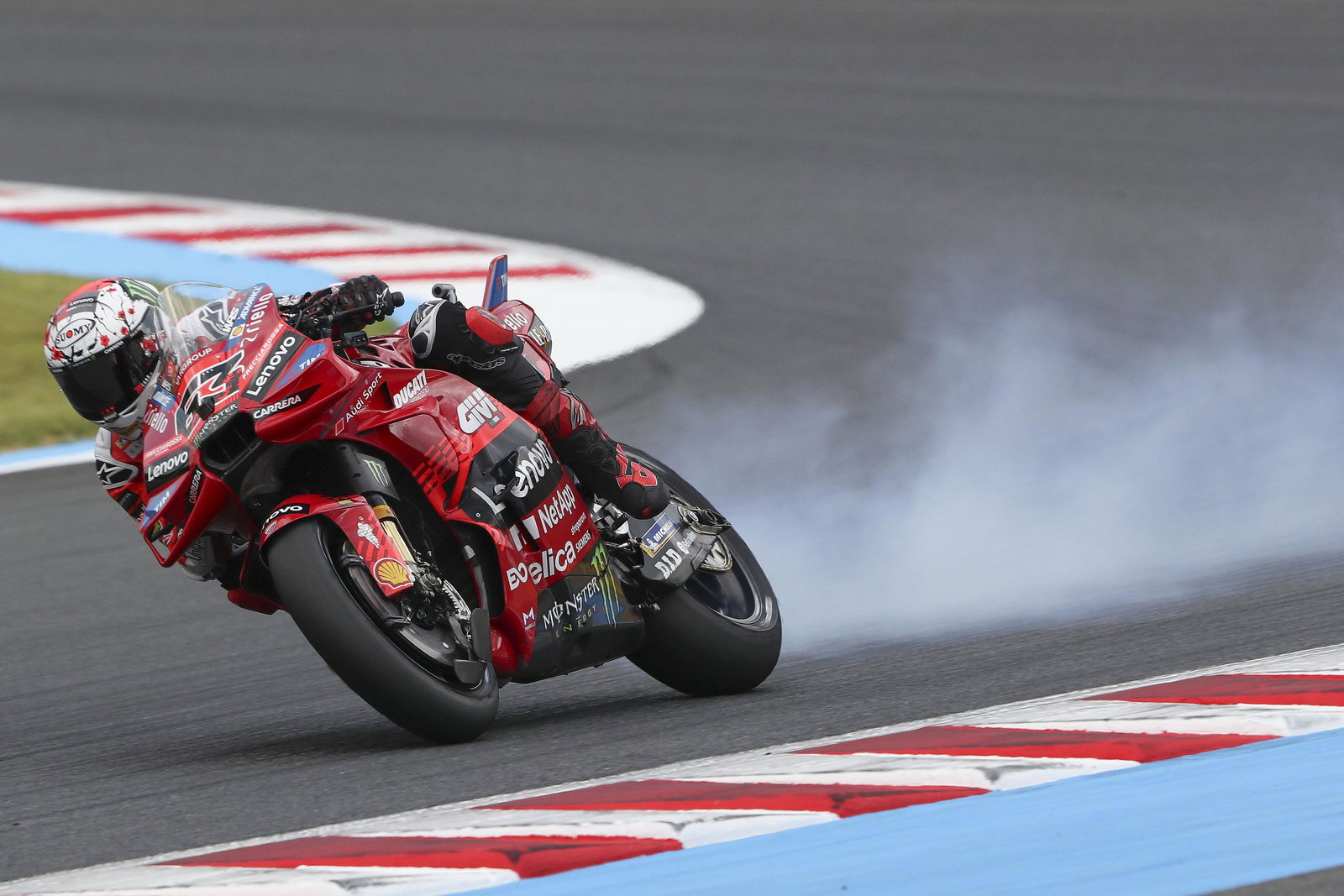 Smoke from Bagnaia's bike, 2025 Japanese MotoGP