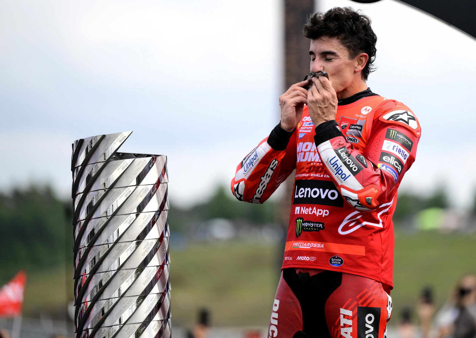 Marc Marquez, world champion trophy, 2025 Japanese MotoGP