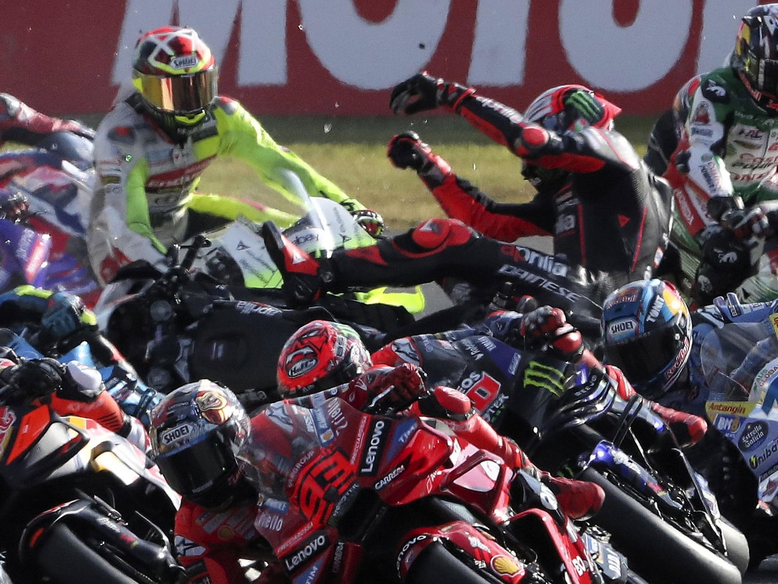 Martin, Bezzecchi, Turn 1 crash, 2025 Japanese MotoGP Sprint