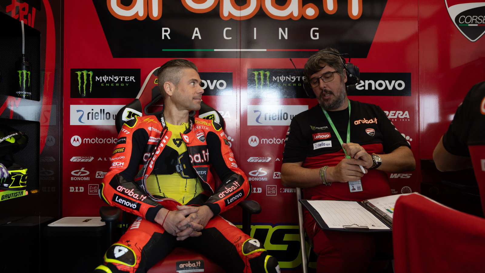 Alvaro Bautista, 2025 Italian WorldSBK, pit box. Credit: Gold and Goose.