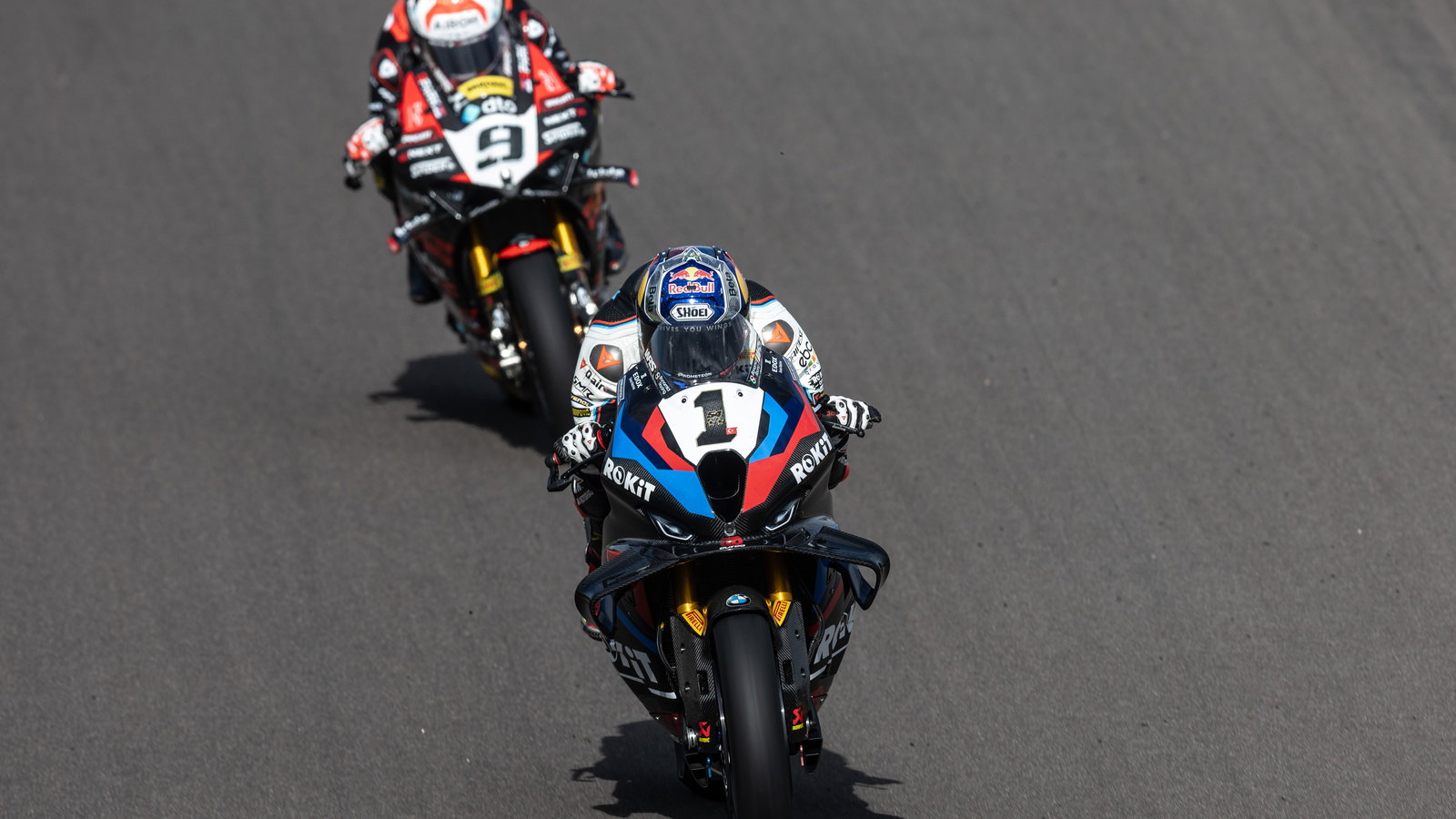 Toprak Razgatlioglu, Danilo Petrucci, 2025 Italian WorldSBK. Credit: Gold and Goose.