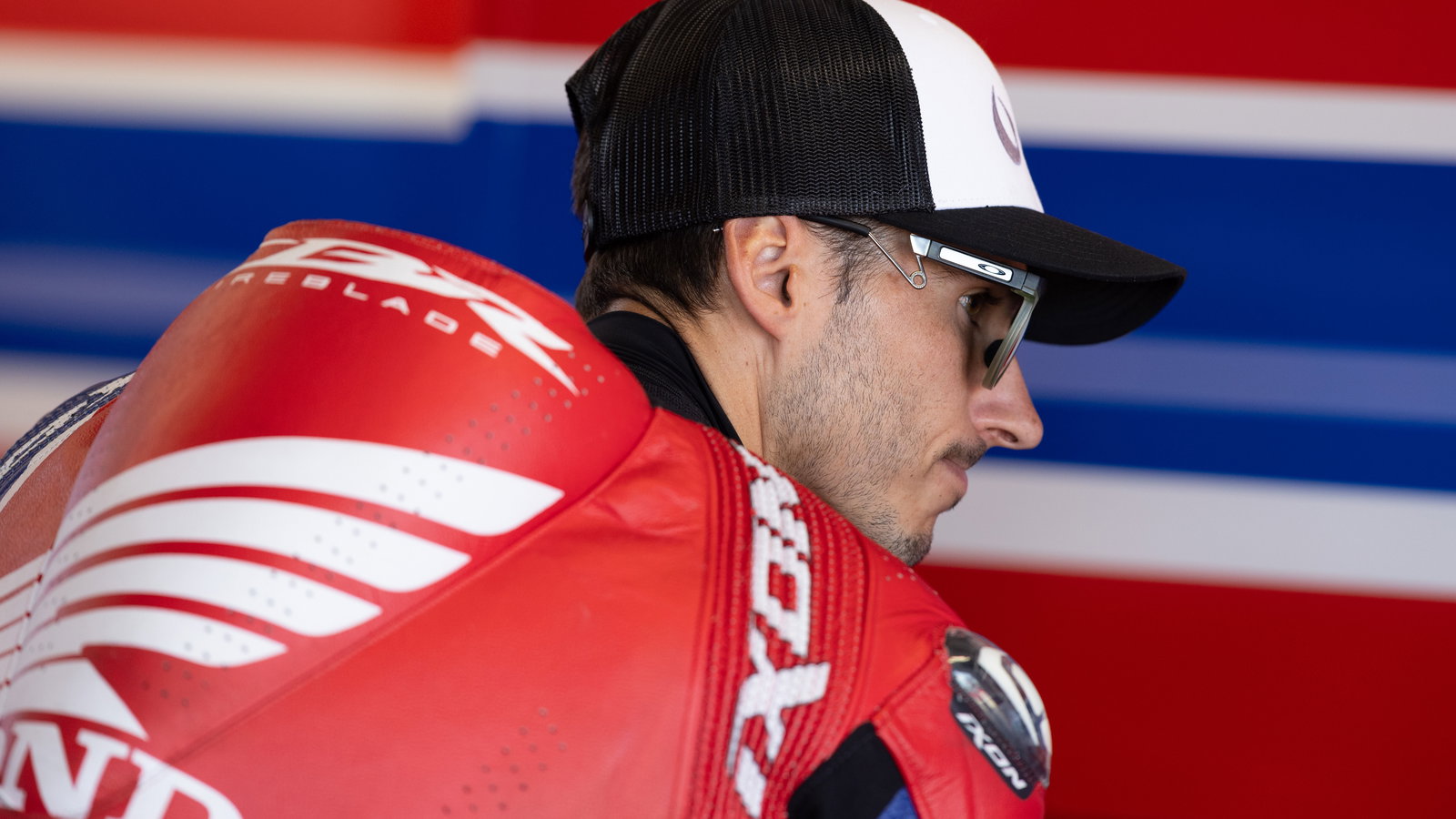 Xavi Vierge, 2025 UK WorldSBK, pit box. Credit: Gold and Goose.