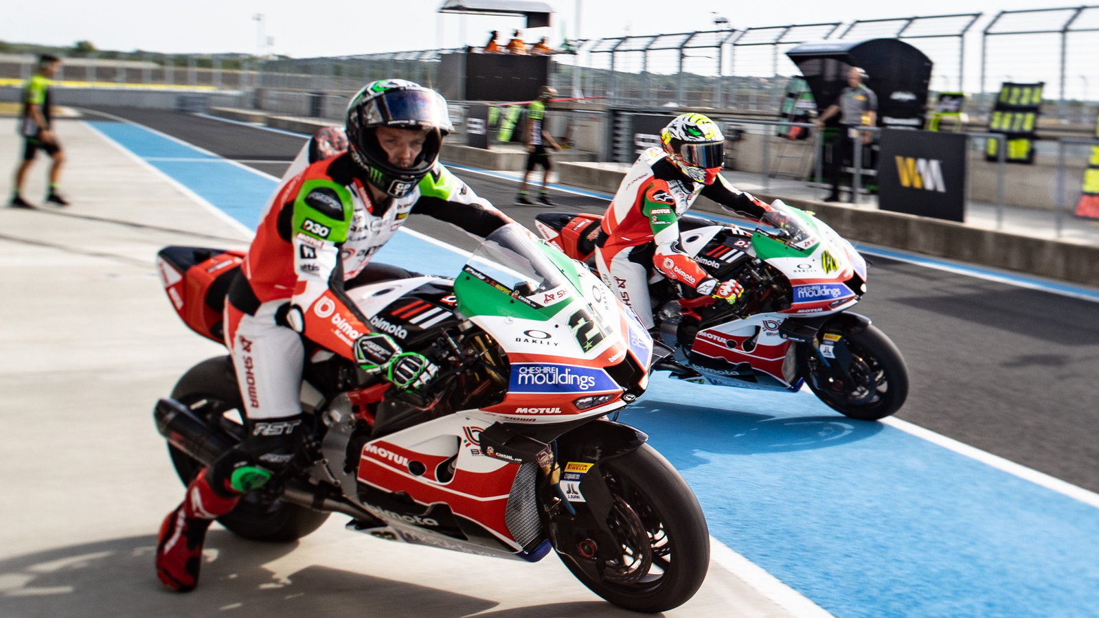 Alex Lowes, Axel Bassani, 2025 Hungarian WorldSBK. Credit: Gold and Goose.