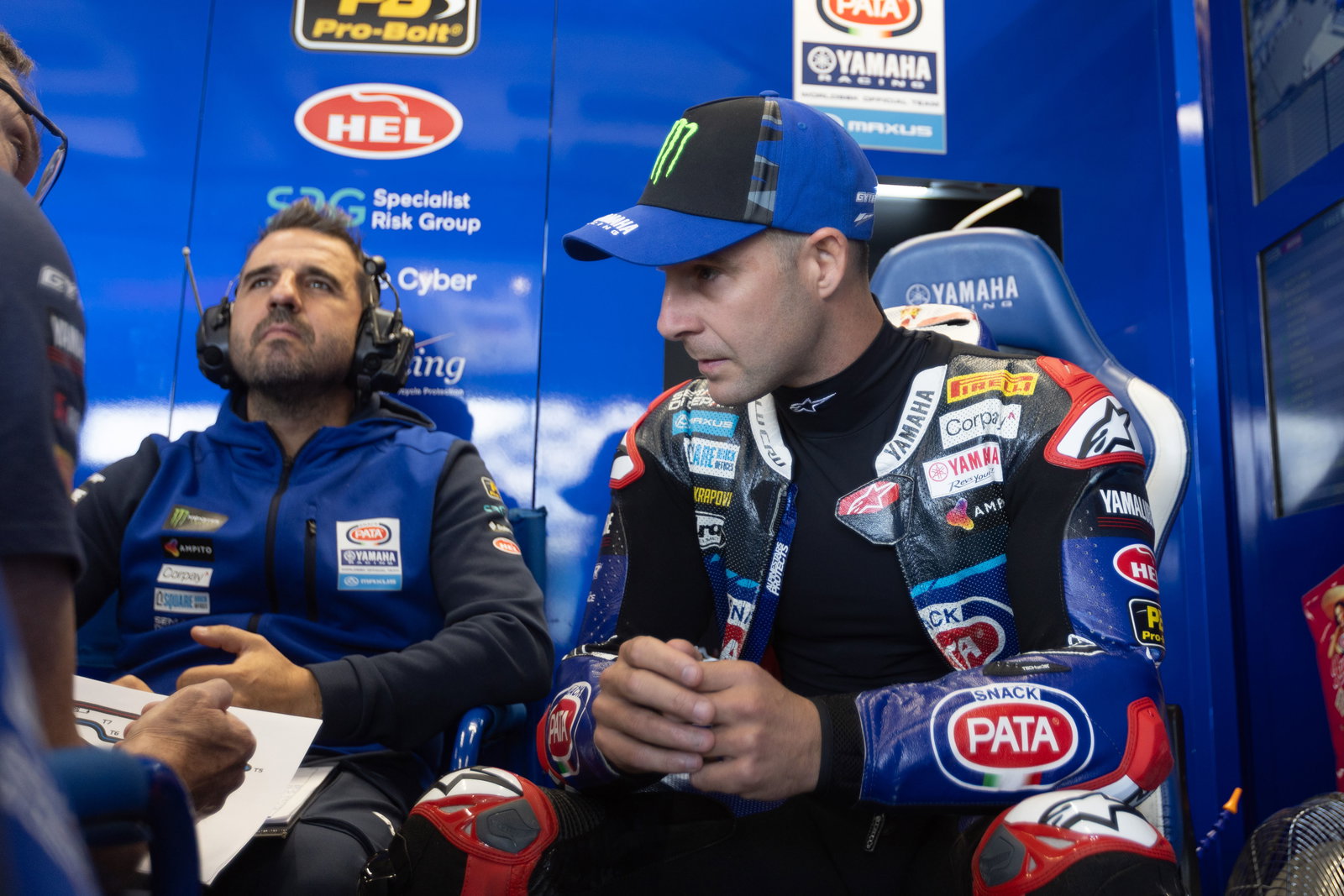 Jonathan Rea, 2025 French WorldSBK, pit box. Credit: Gold and Goose.