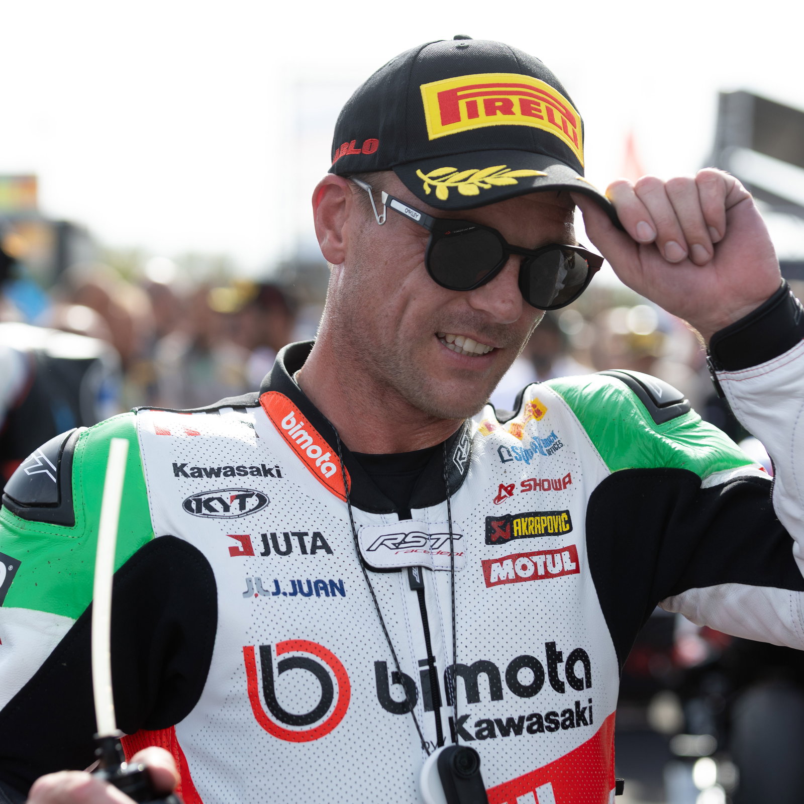 Alex Lowes, 2025 French WorldSBK, parc ferme. Credit: Gold and Goose.