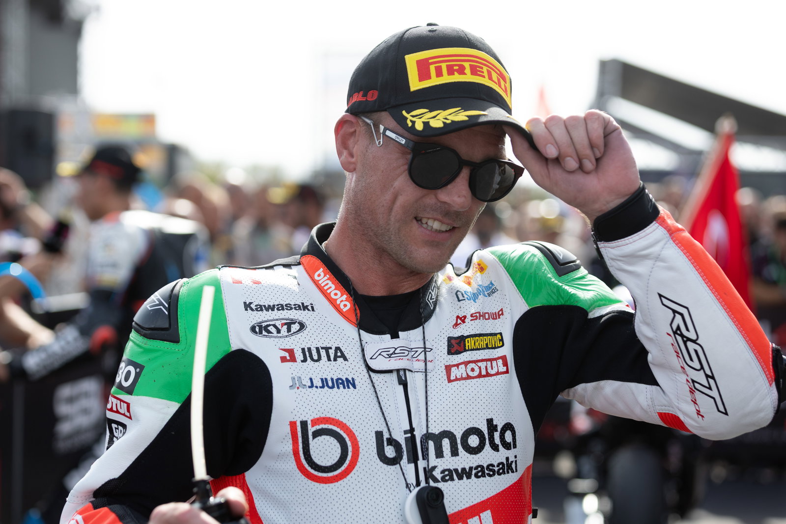 Alex Lowes, 2025 French WorldSBK, parc ferme. Credit: Gold and Goose.