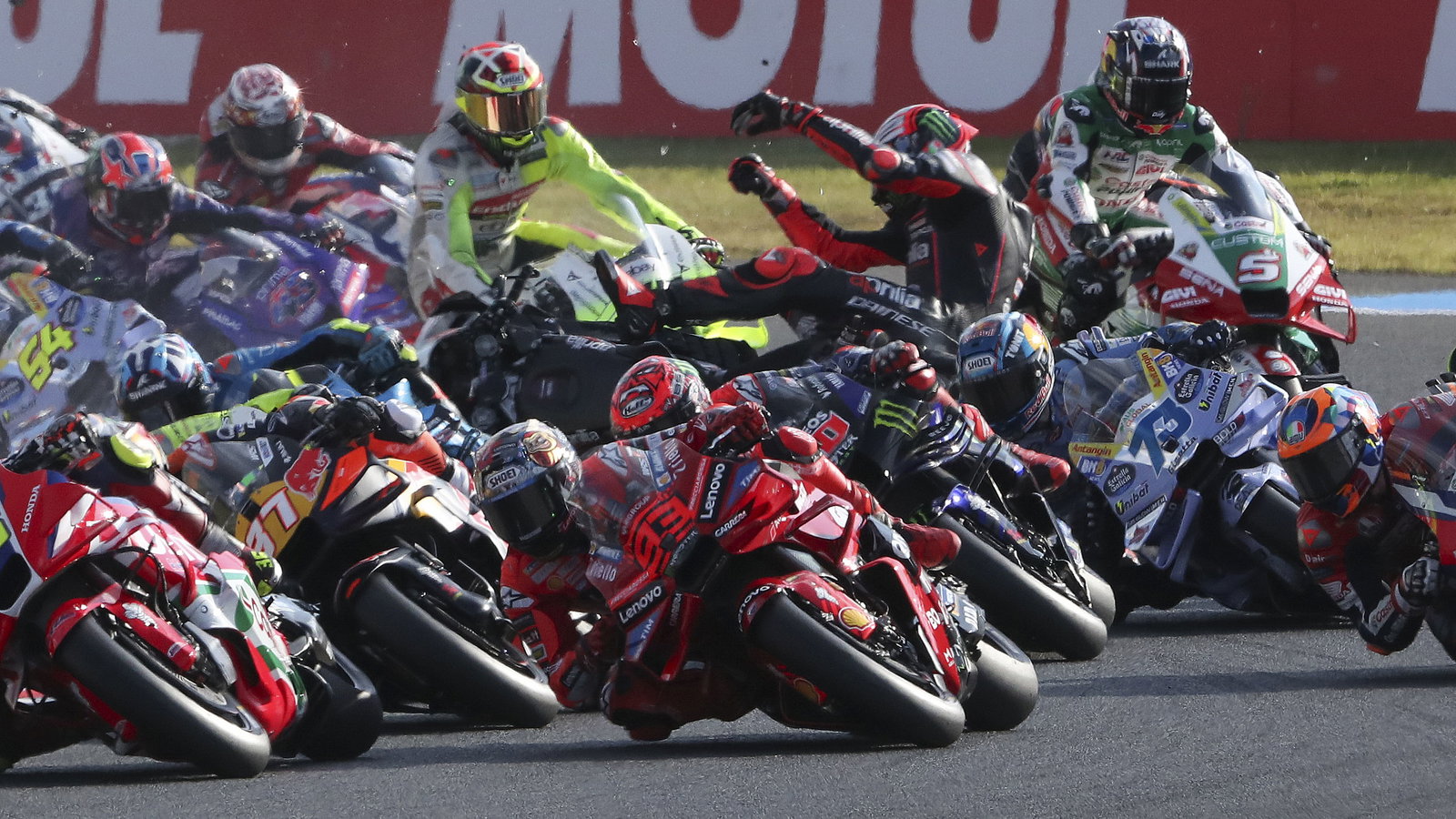Aprilia duo collide in Japanese MotoGP sprint
