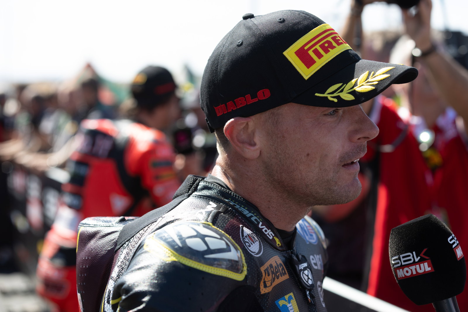 Sam Lowes, 2025 Aragon WorldSBK, parc ferme. Credit: Gold and Goose.