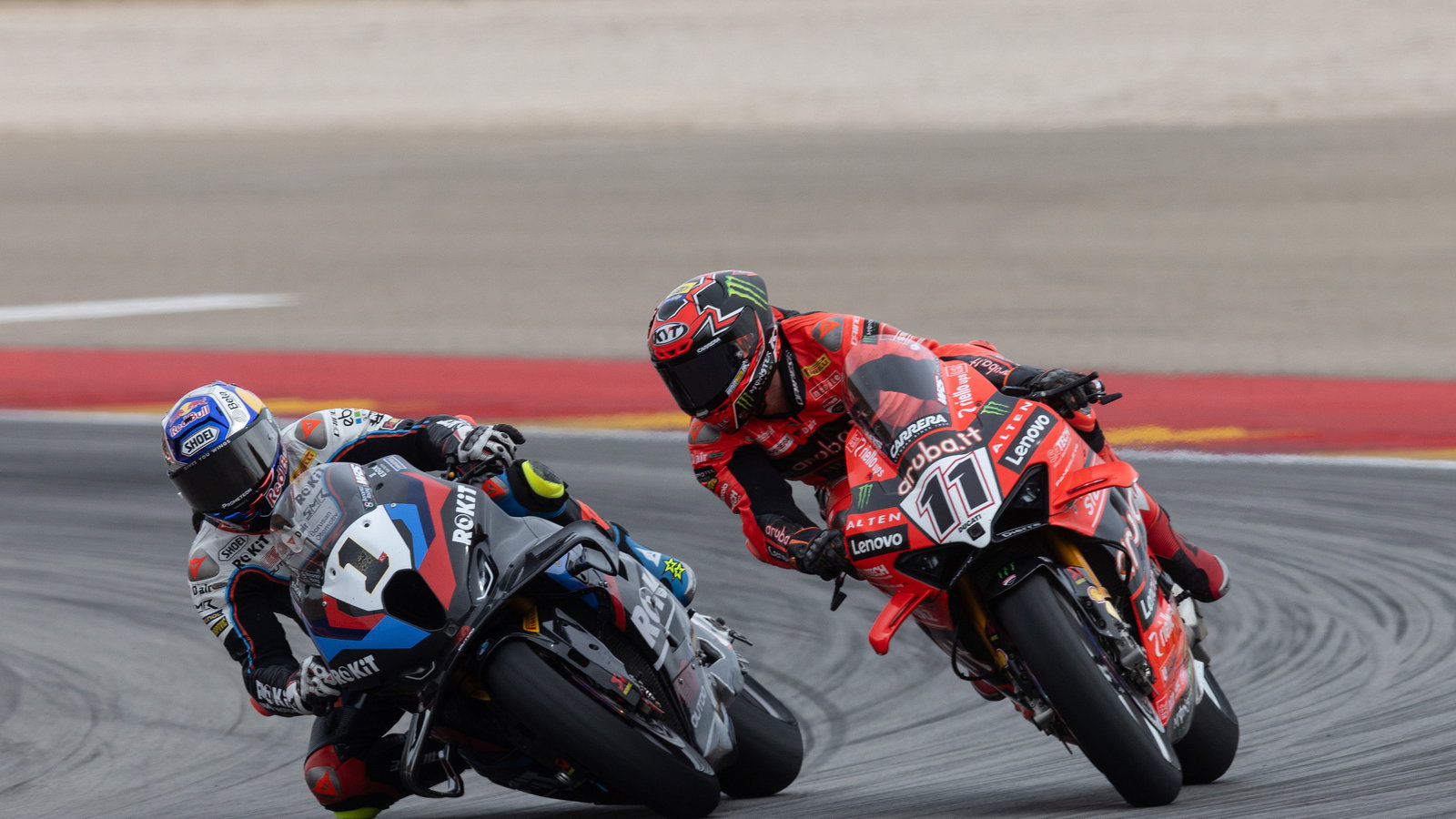 Toprak Razgatlioglu, Nicolo Bulega, 2025 Aragon WorldSBK. Credit: Gold and Goose.