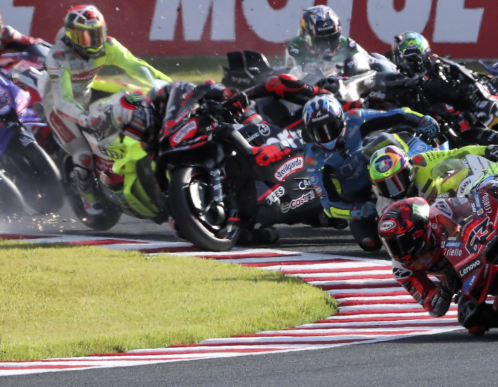 Martin, Bezzecchi Turn 1 crash, 2025 Japanese MotoGP Sprint
