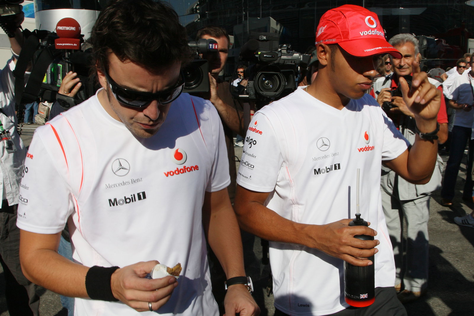 Fernando Alonso and Lewis Hamilton 