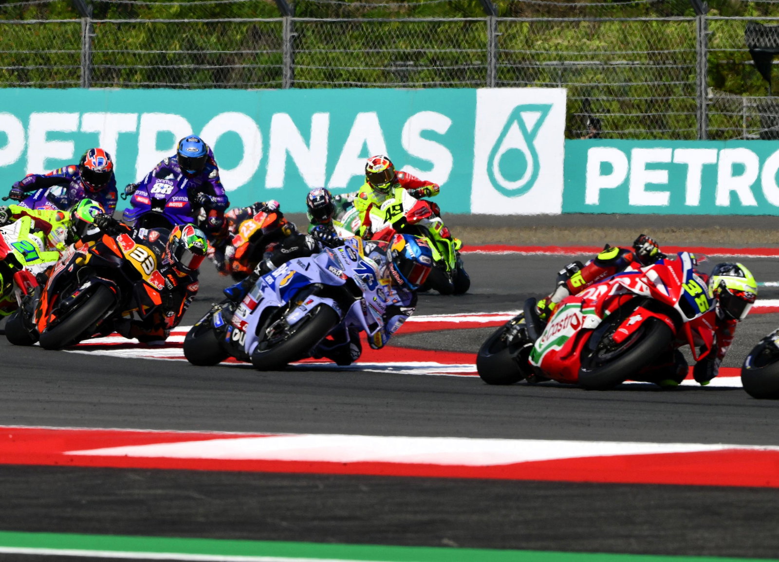 Joan Mir ahead of eventual 3rd place finisher Alex Marquez on lap 1 of the Indonesian MotoGP.