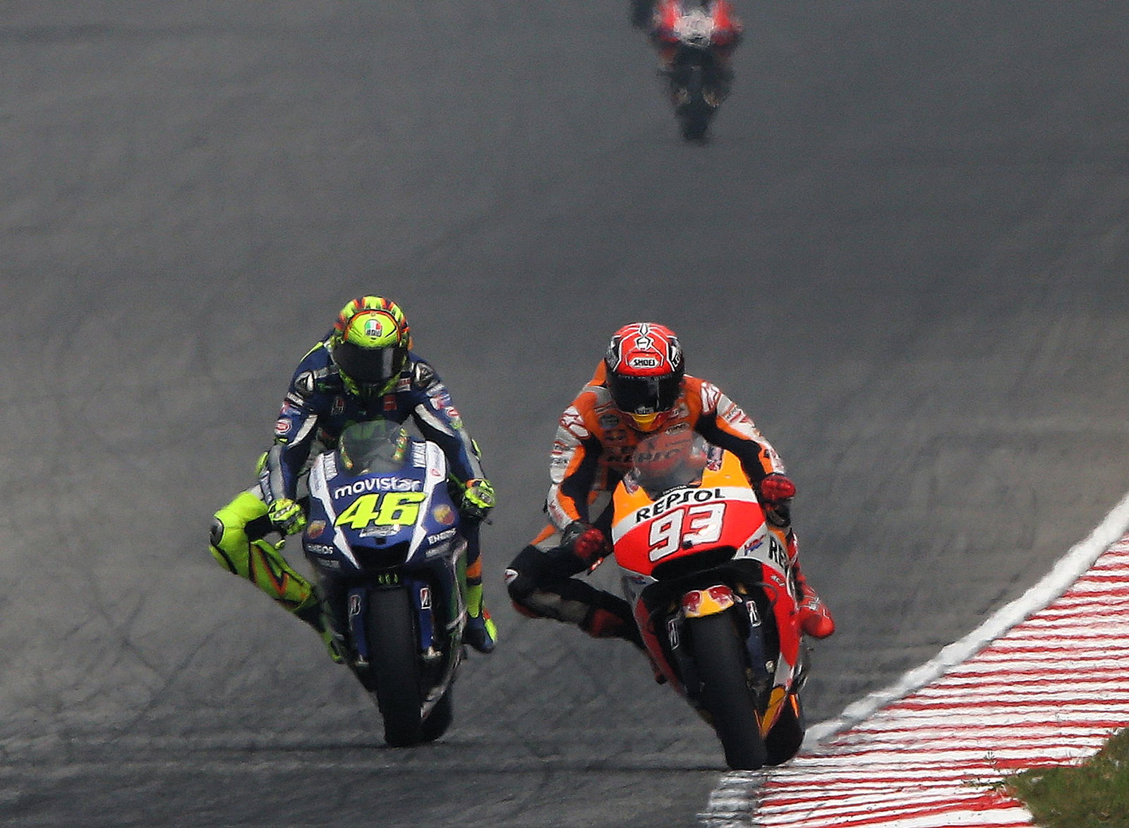 Valentino Rossi, Marc Marquez battle, 2015 Malaysian MotoGP