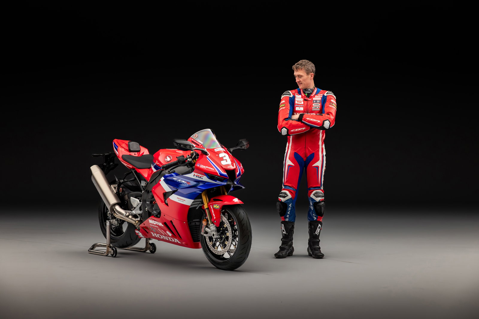 Dean Harrison with special edition Fireblade. Credit: Honda UK.
