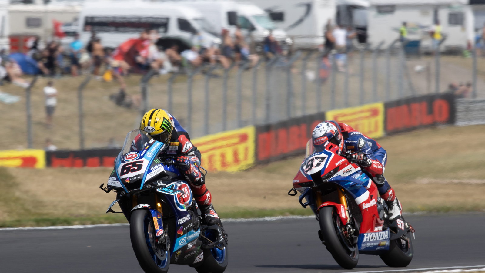 Jonathan Rea, Xavi Vierge, 2025 UK WorldSBK. Credit: Gold and Goose.