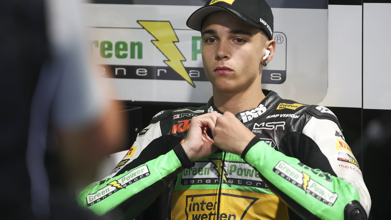 Noah Dettwiler, 2025 Moto3 Catalan Grand Prix, pit box. Credit: Gold and Goose.