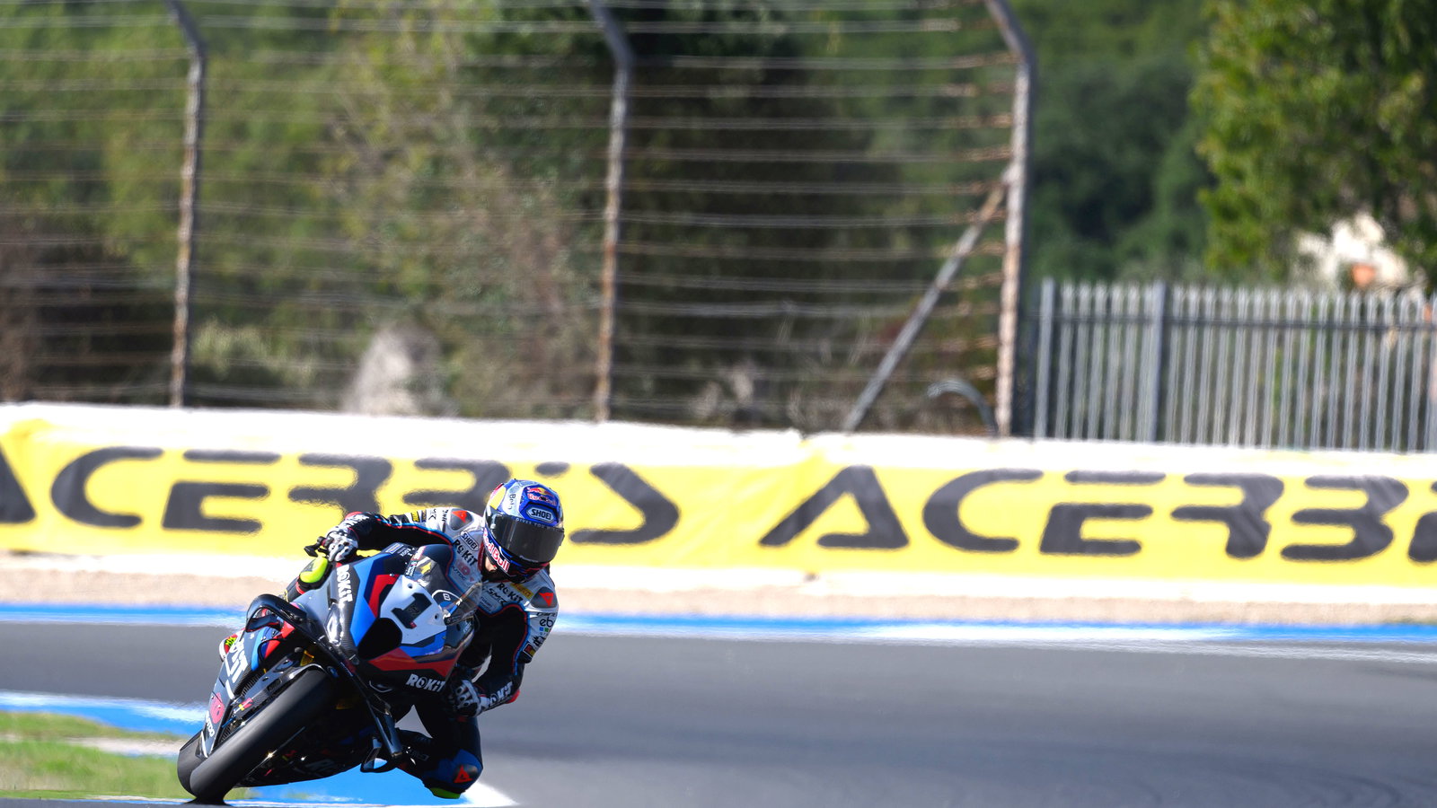 Toprak Razgatlioglu, 2025 Estoril WorldSBK. Credit: Gold and Goose.