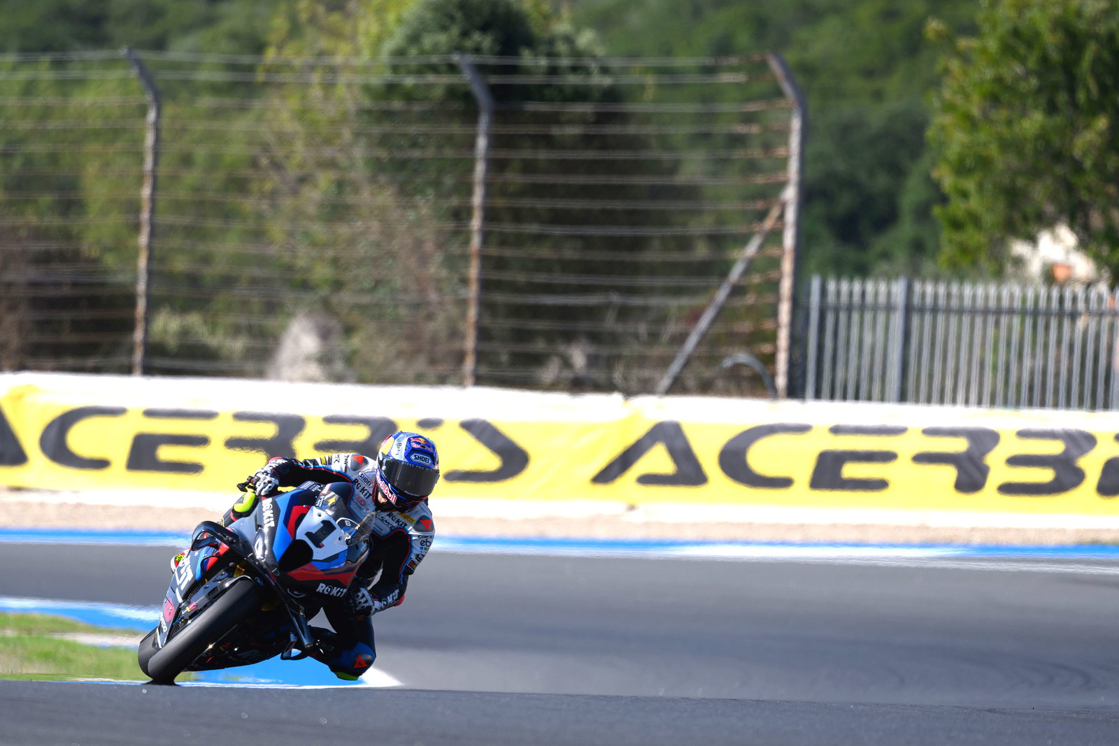 Toprak Razgatlioglu, 2025 Estoril WorldSBK. Credit: Gold and Goose.