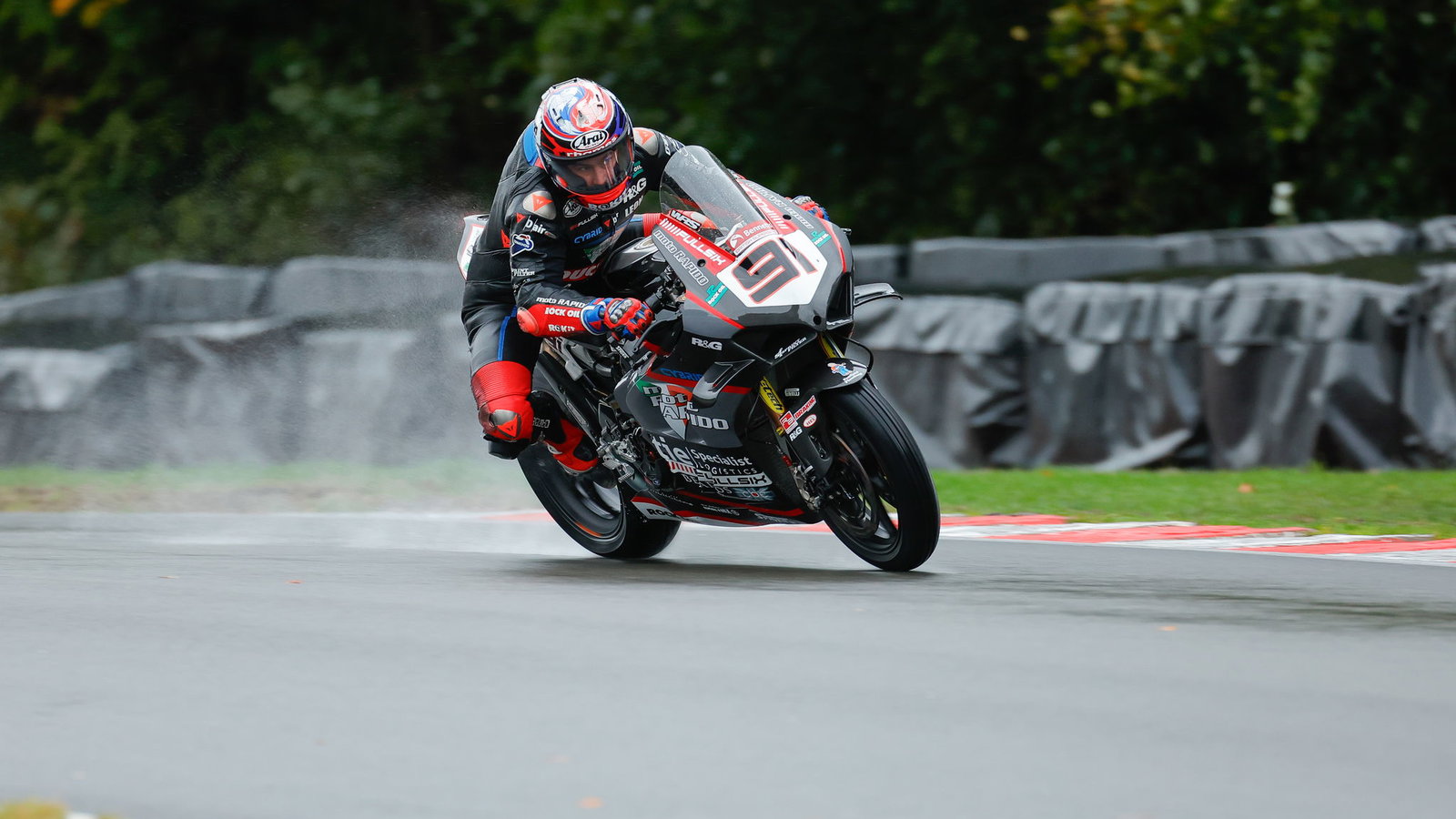 Leon Haslam, 2025 Oulton Park BSB. Credit: Ian Hopgood Photography.