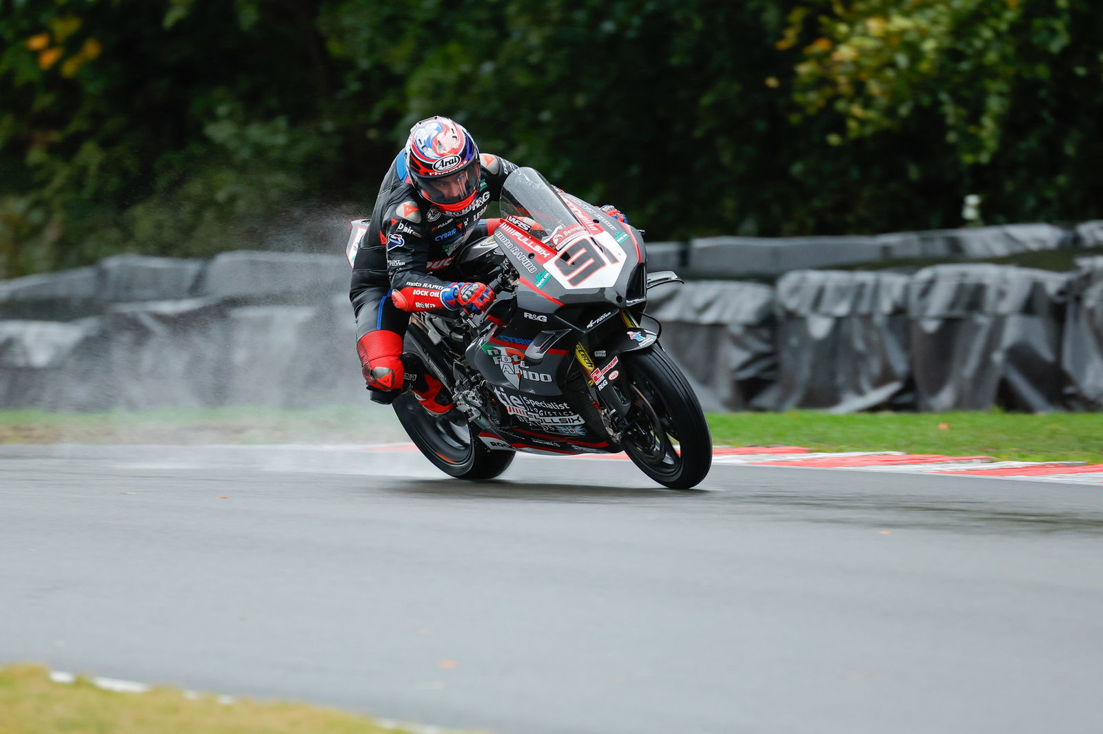 Leon Haslam, 2025 Oulton Park BSB. Credit: Ian Hopgood Photography.