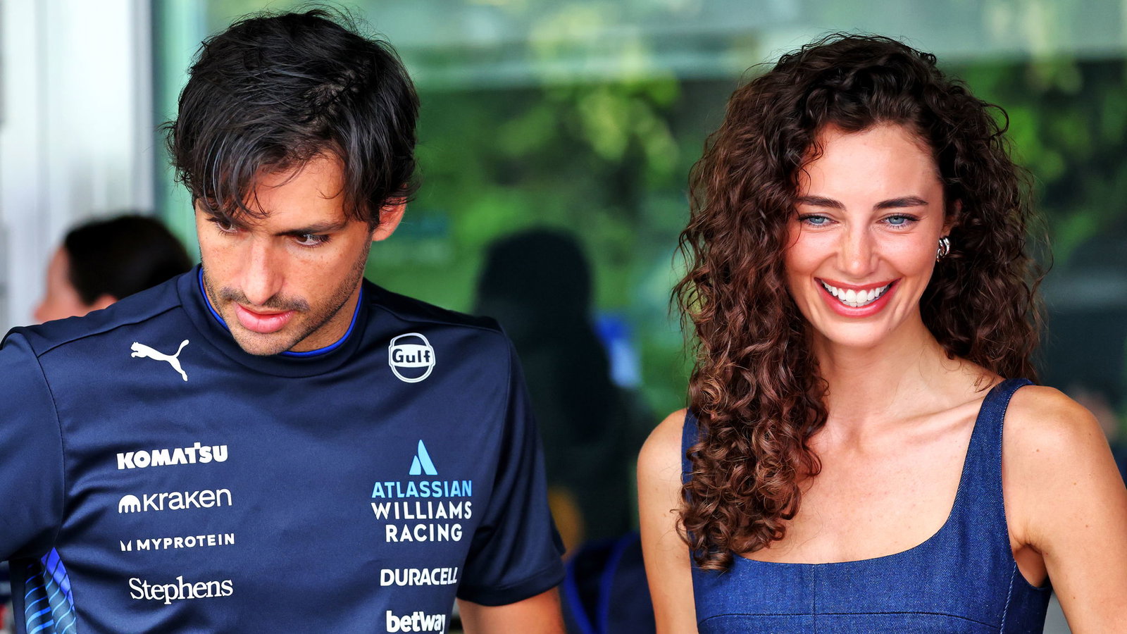 Carlos Sainz and girlfriend Rebecca Donaldson 