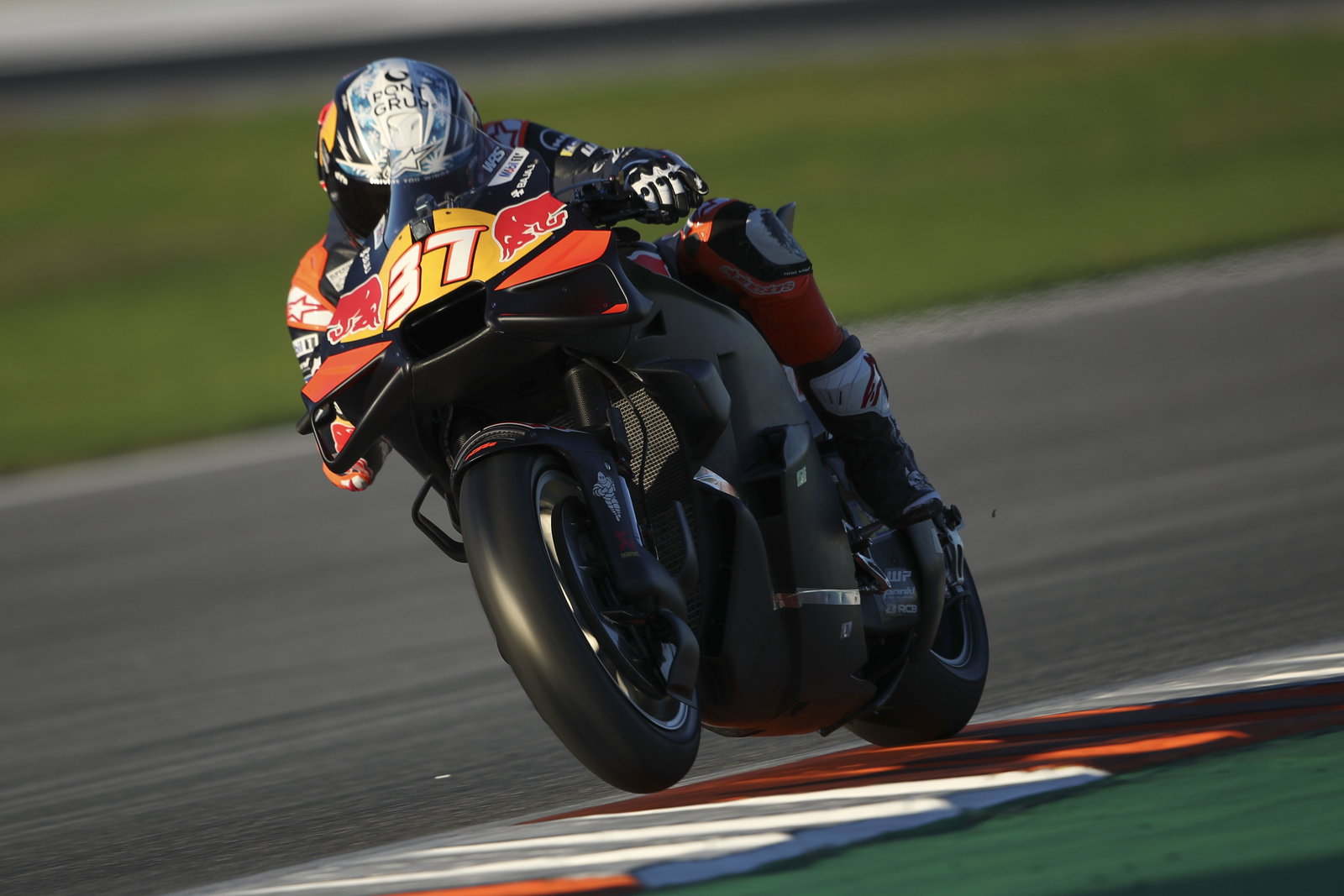 Pedro Acosta, 2025 MotoGP Valencia Test. Credit: Gold and Goose.