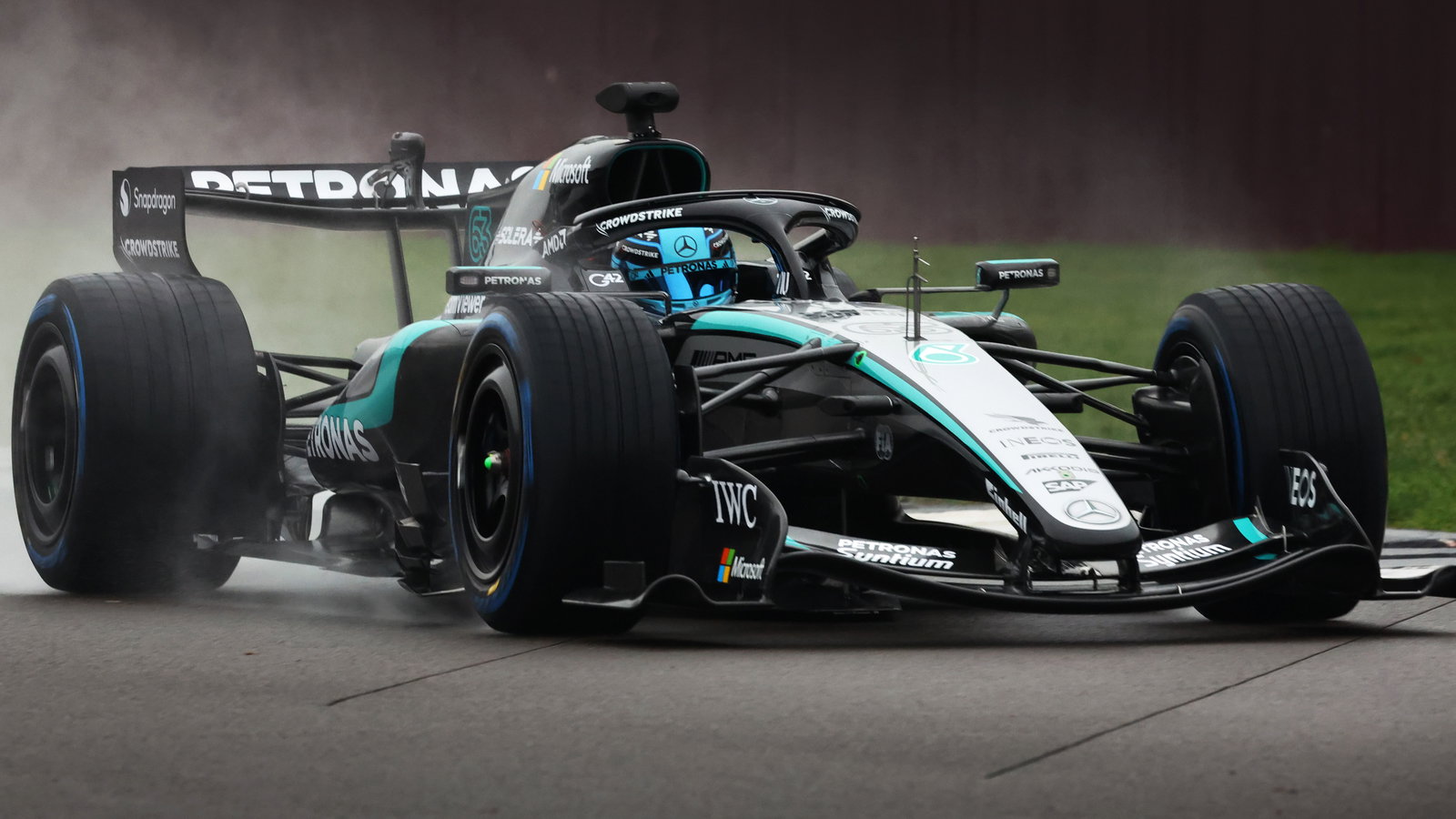 Russell debuts the Mercedes W17