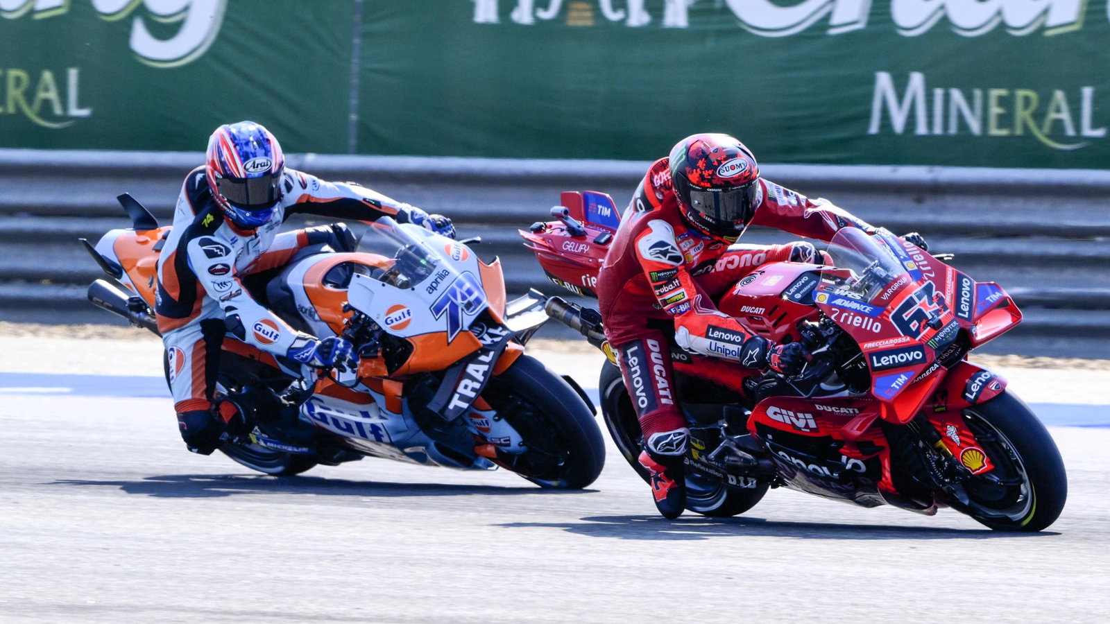 Ai Ogura chases Francesco Bagnaia, 2025 Thai MotoGP Sprint.