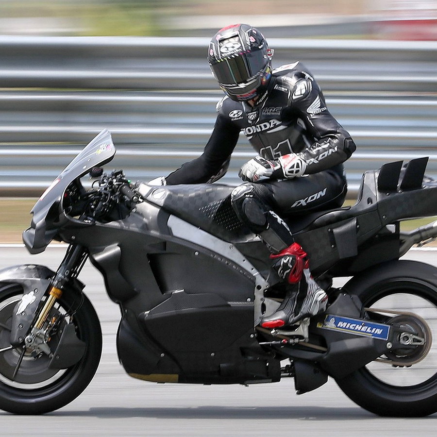 Aleix Espargaro, 2025 Sepang MotoGP Shakedown Test.
