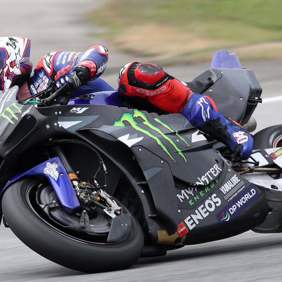 Andrea Dovizioso, new front wing, Sepang MotoGP Shakedown Test (pic Gold&Goose)