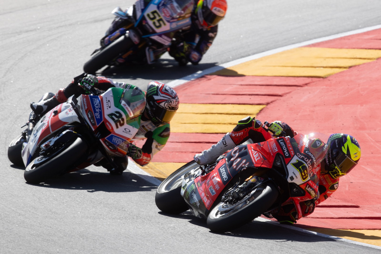 Alvaro Bautista leads Alex Lowes, Andrea Locatelli, 2025 Aragon WorldSBK. Credit: Gold and Goose.