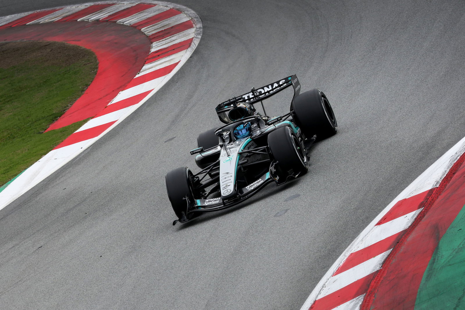 Russell in Mercedes' new F1 car