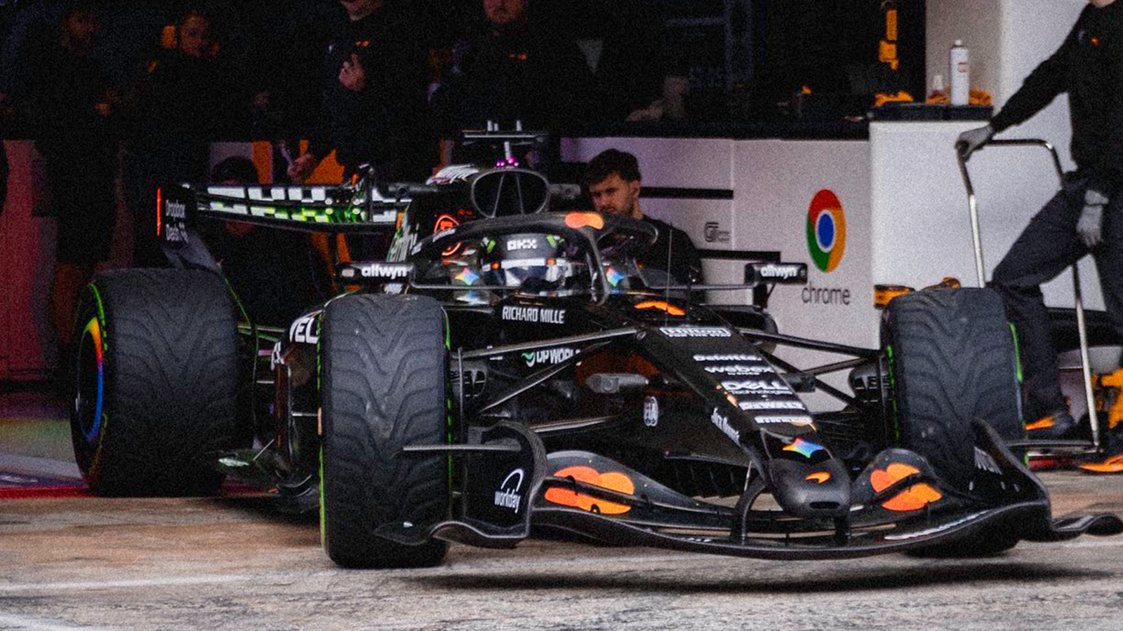 McLaren's MCL40 rolls out for the first time 