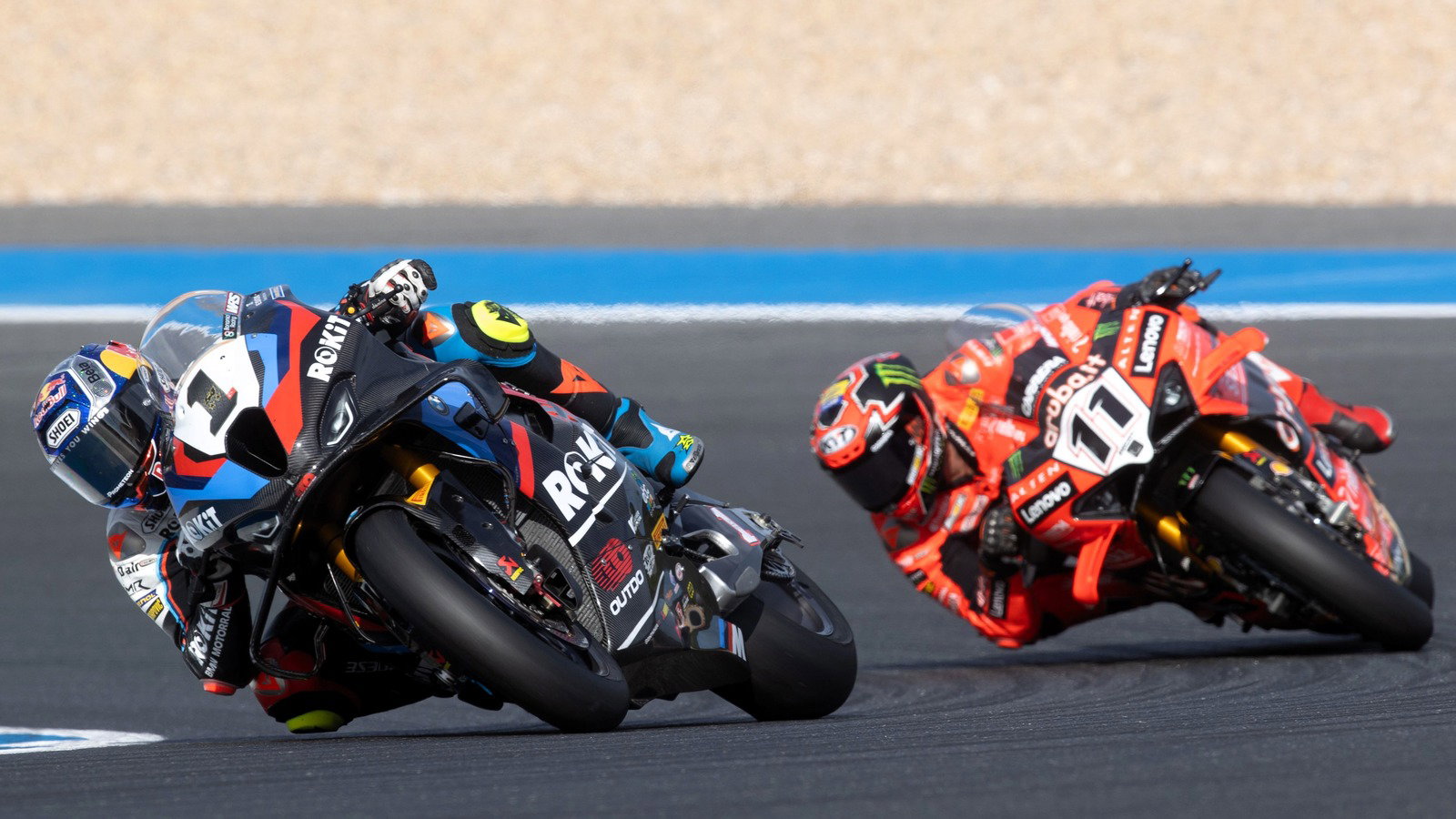 Razgatlioglu, Bulega battle during the 2025 WorldSBK season.