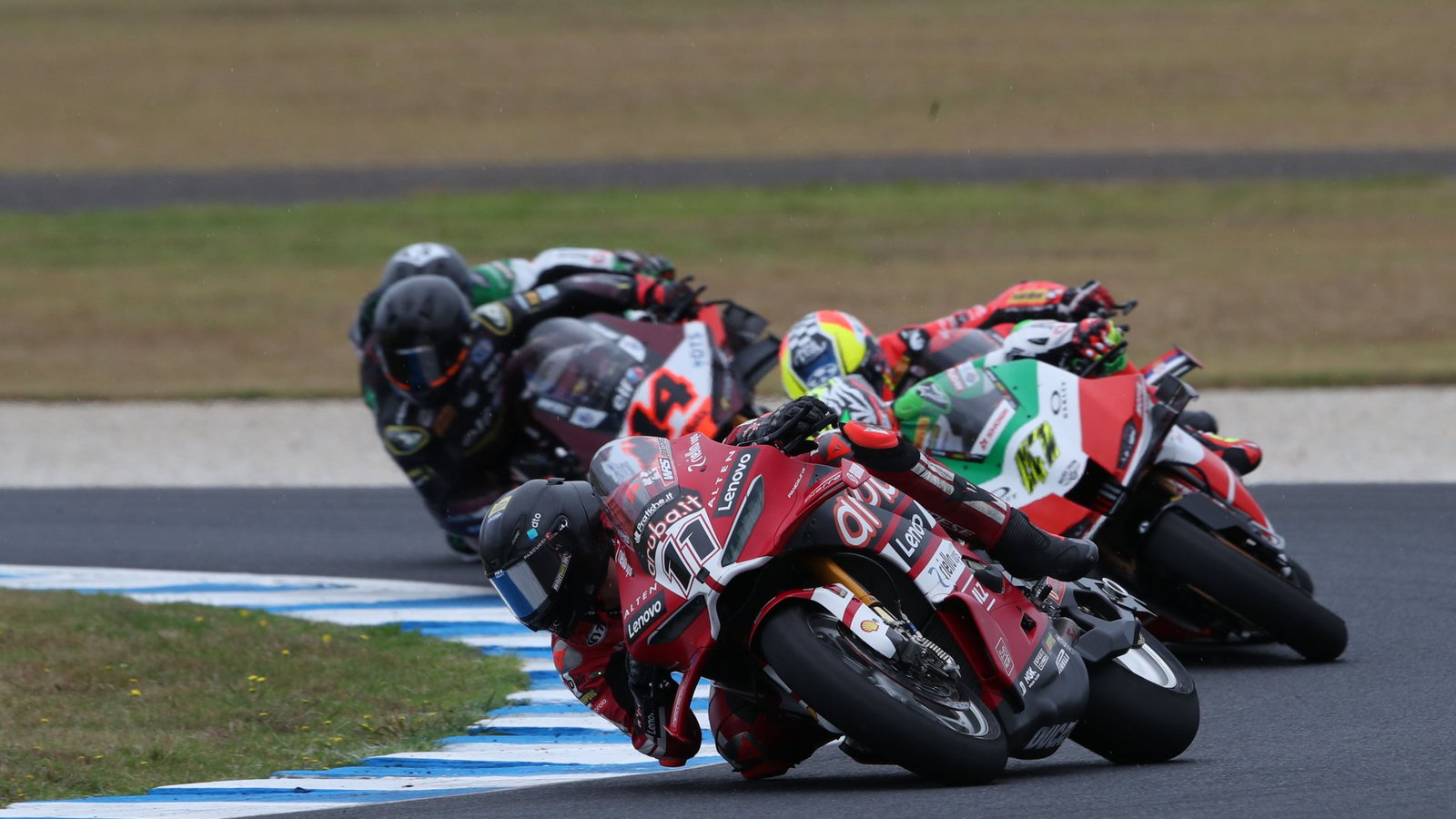Nicolo Bulega leads Axel Bassani, 2026 Australian WorldSBK. Credit: Gold and Goose.