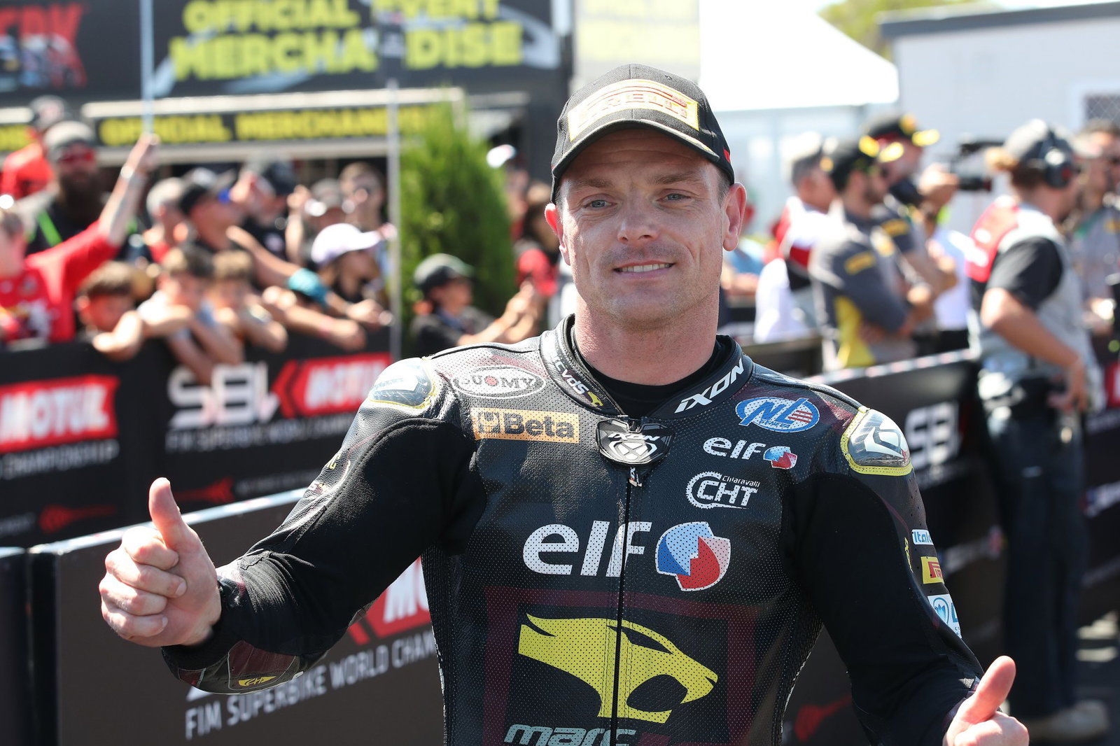 Sam Lowes, 2026 Australian WorldSBK, parc ferme. Credit: Gold and Goose.