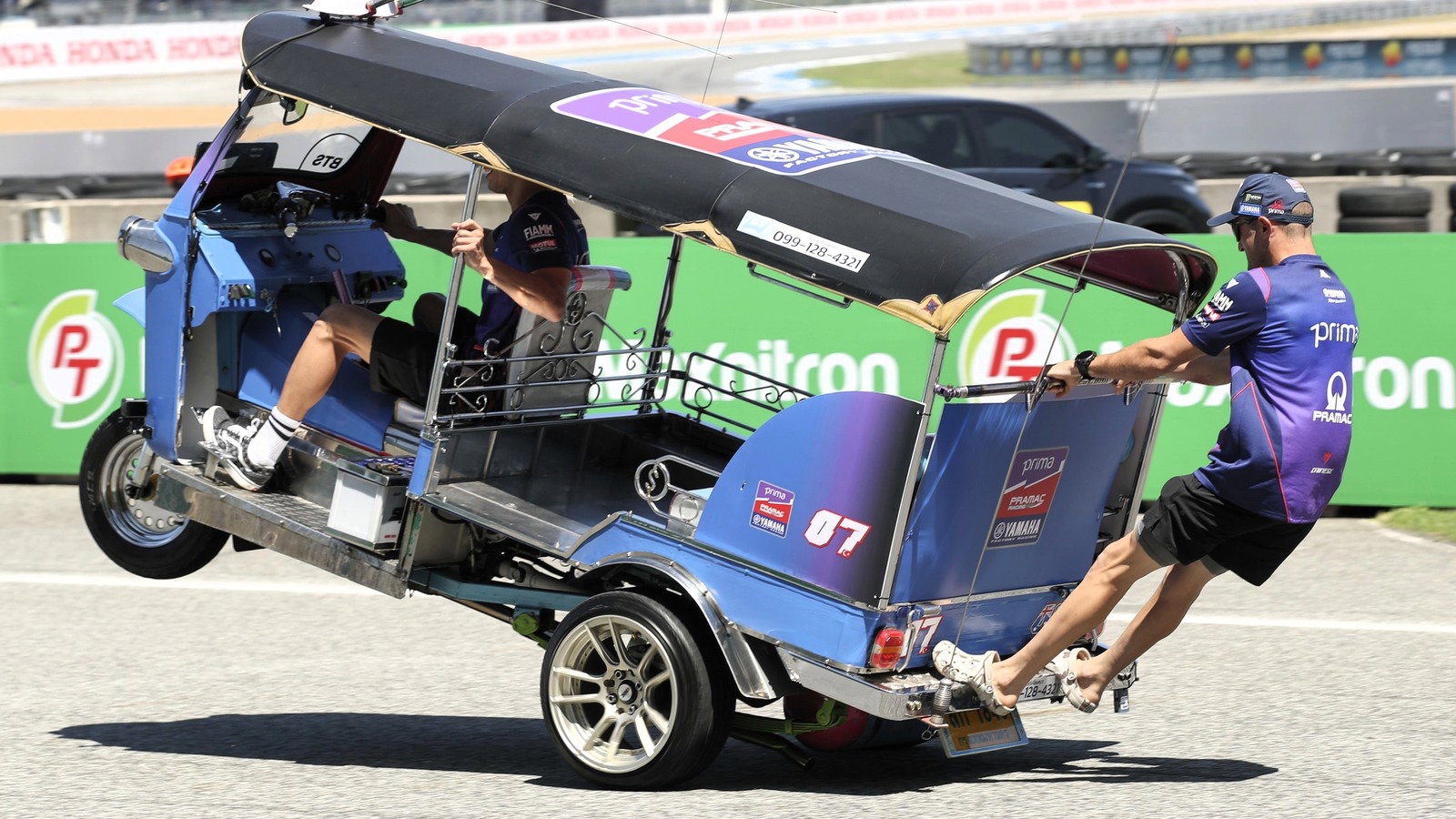 Toprak Razgatlioglu, Jack Miller, Tuk-Tuk race, 2026 Thai MotoGP