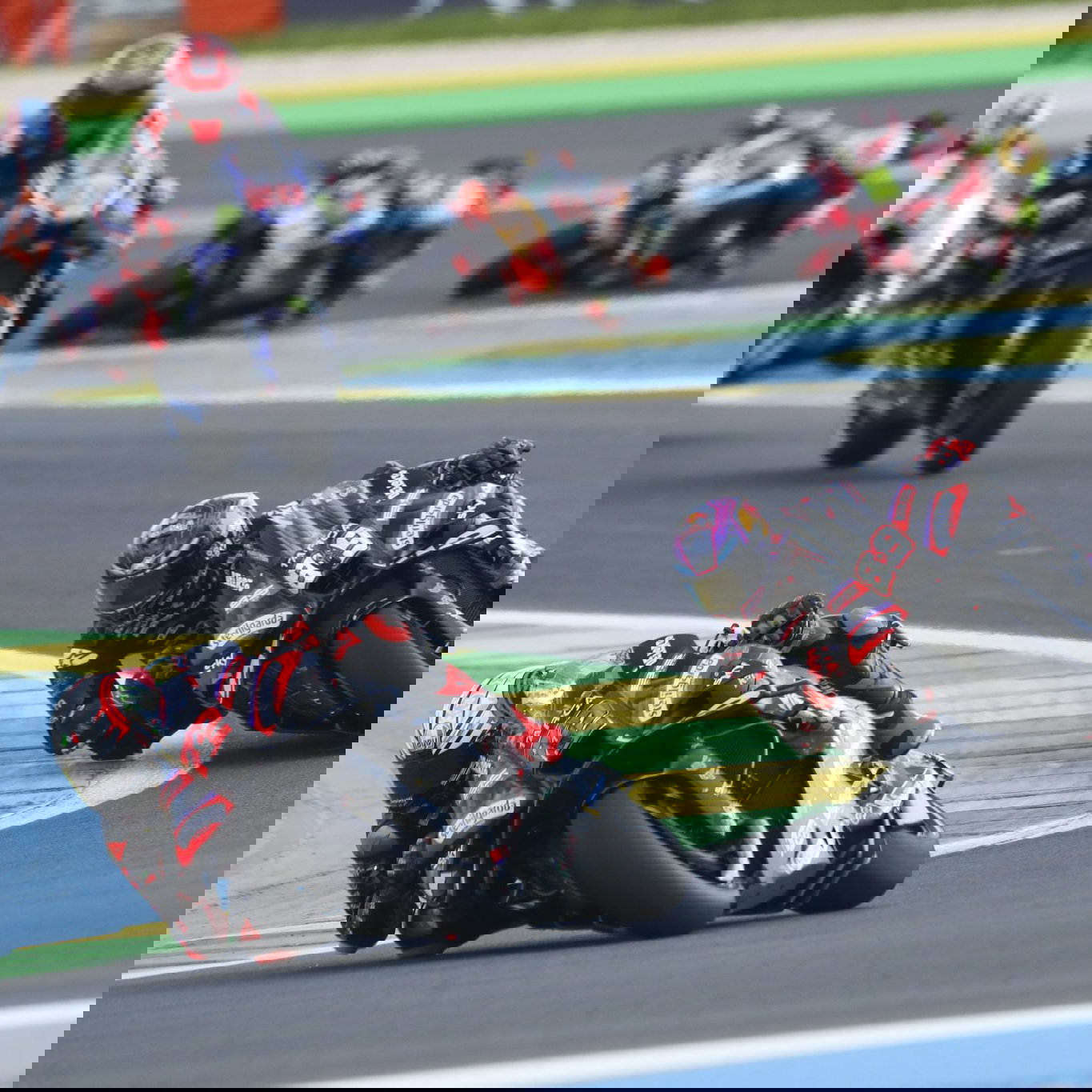Marco Bezzecchi leads Jorge Martin, 2026 MotoGP Brazilian Grand Prix, Sprint. Credit: Gold and Goose.