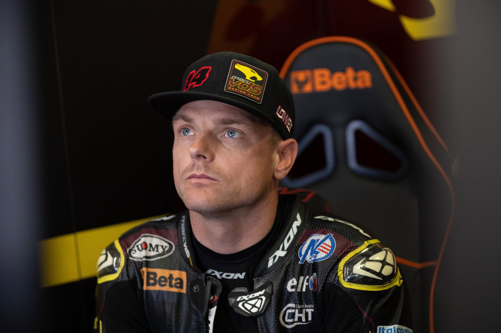 Sam Lowes, 2026 Portuguese WorldSBK, pit box. Credit: Gold and Goose.