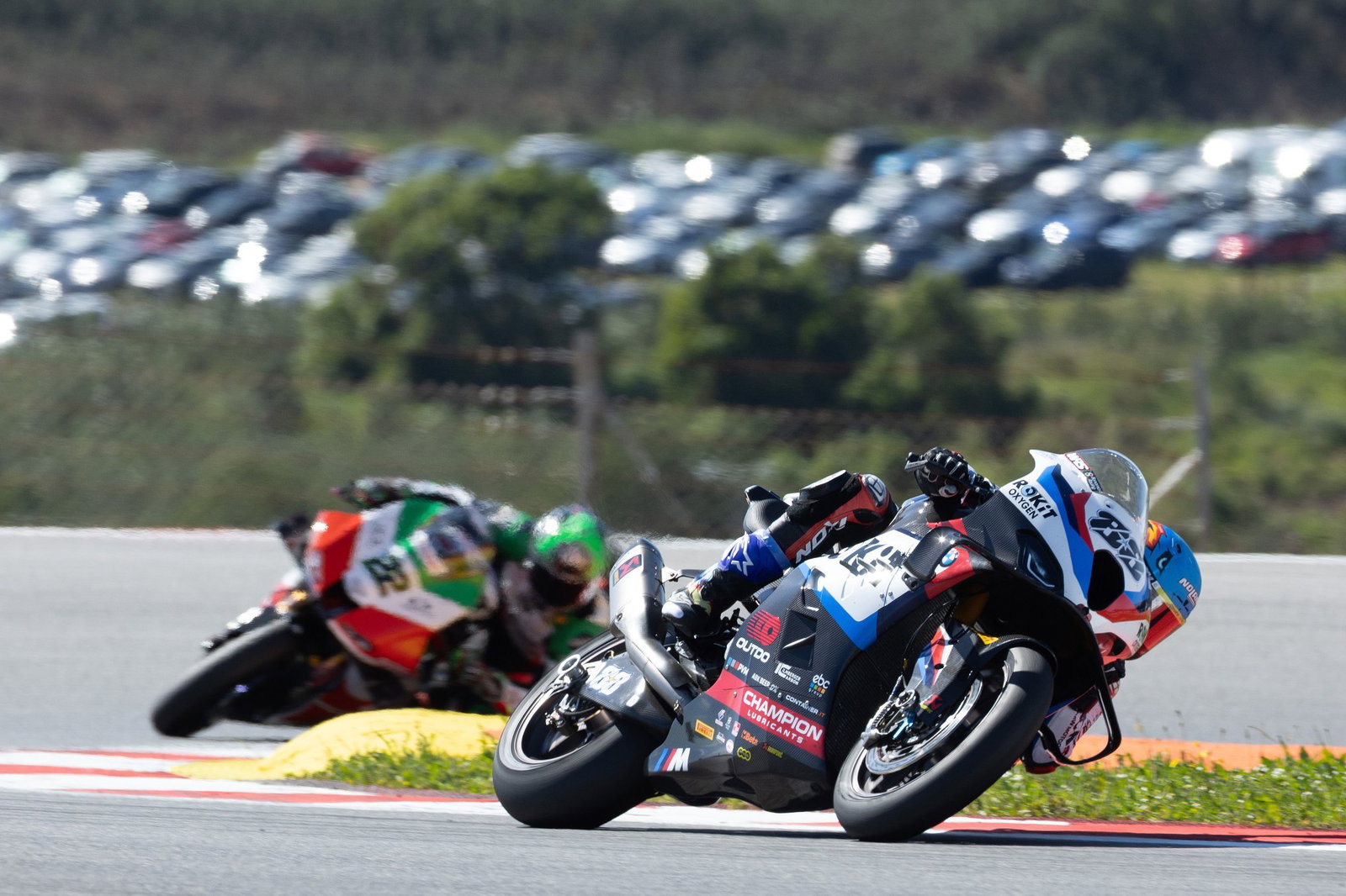 Miguel Oliveira leads Alex Lowes, 2026 Portuguese WorldSBK. Credit: Gold and Goose.