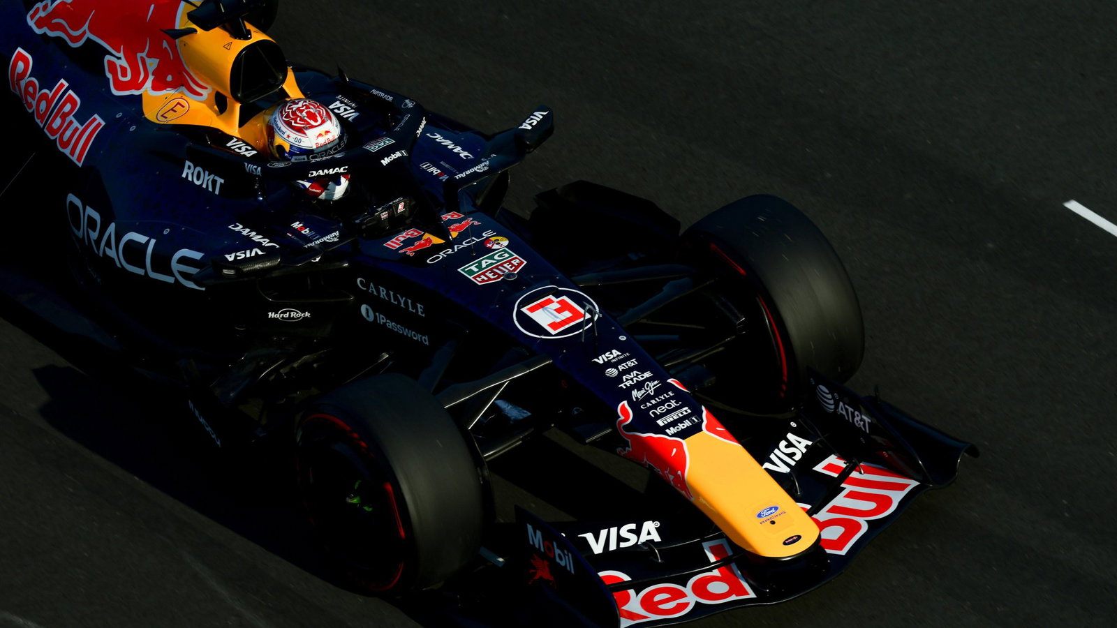 Verstappen qualified well off the pace in China 