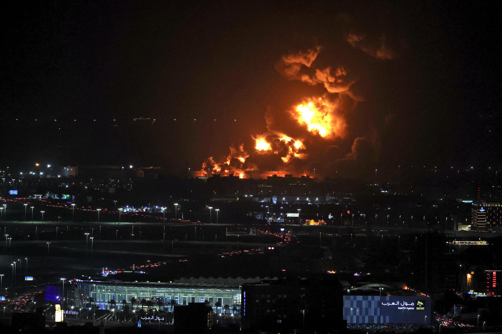 Fire following a missile strike on an Aramco oil depot 