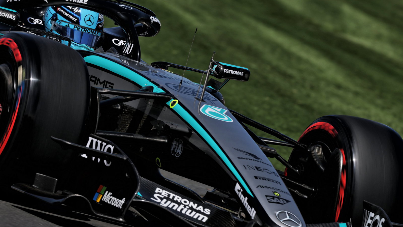 George Russell took a commanding pole in Australia 