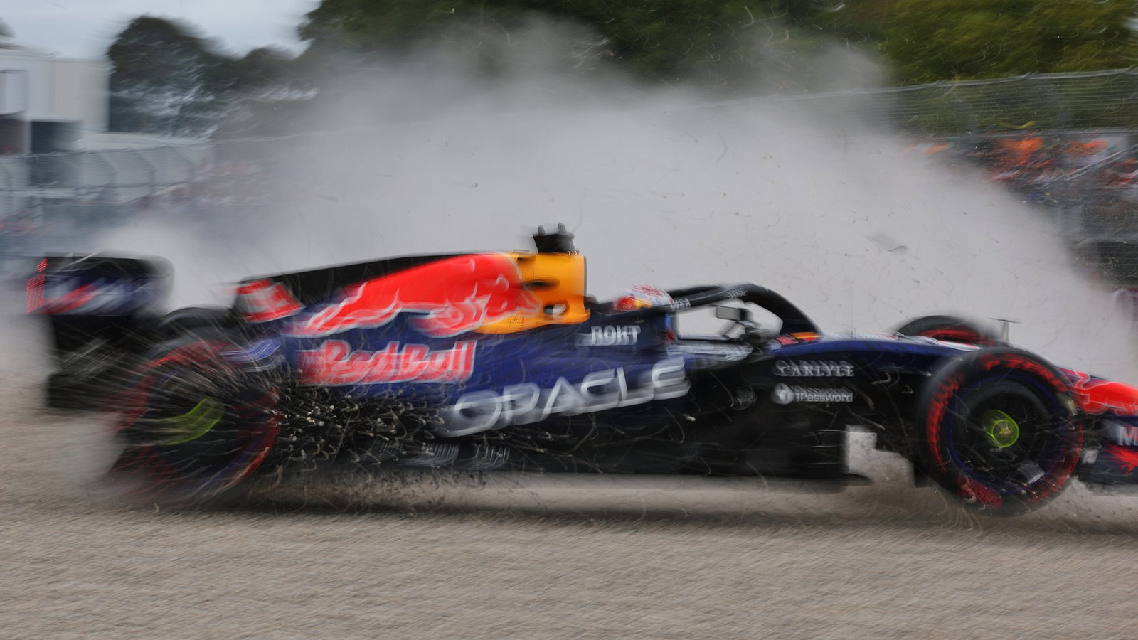 Max Verstappen crashed in Q1
