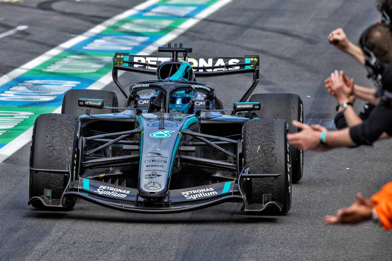 Mercedes and Russell kicked off F1 2026 in style 